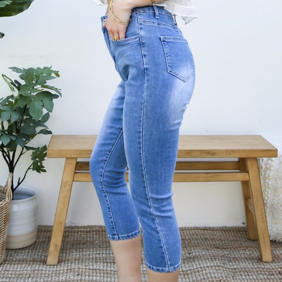 Slim Fit Capris Boyfriend Jeans - Picture 6 of 6